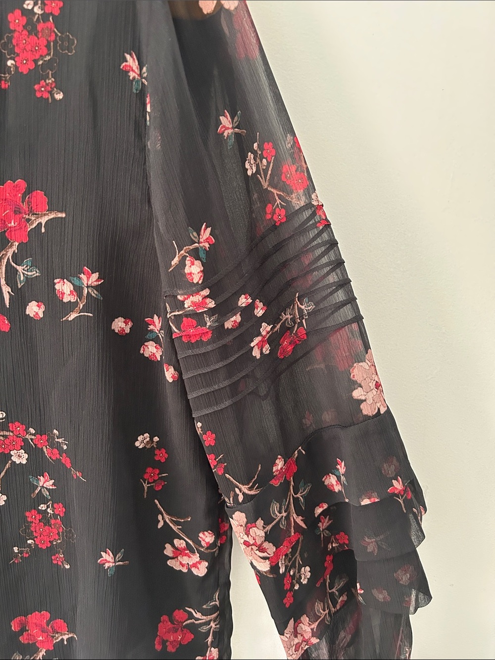 Lauren Ralph Lauren Dark Floral Tie-Neck Chiffon Blouse Dramatic Ruffled Sleeves - Picture 5 of 14